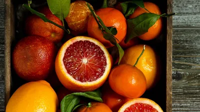 Обои апельсины, грейпфрут, фрукты, корзина картинки на рабочий стол, фото  скачать бесплатно