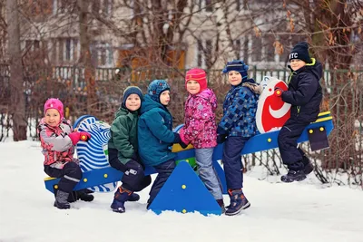 Чем занять детей летом на прогулке?