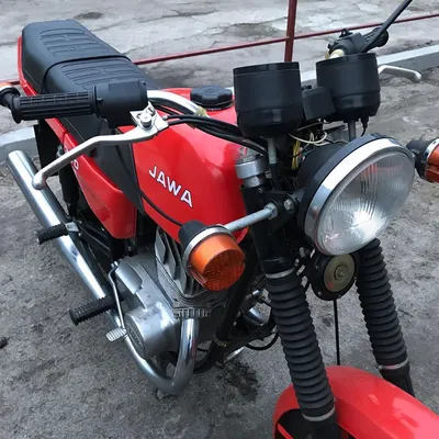 Девушка купила мотоцикл JAVA-638,1980 год!/A girl is happy to buy a  motorcycle YAVA-638, 1980s : r/Pikabu