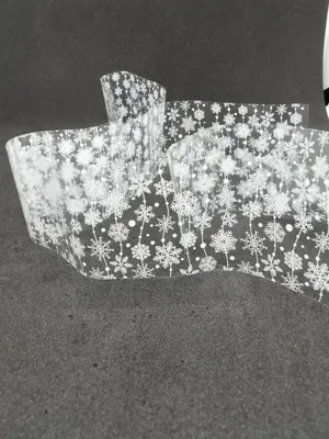 Рождественские огни на прозрачном фоне серебра. Реалистичные светящиеся  гирлянды. Белое украшение Xmas. Светящие шарики для Иллюстрация вектора -  иллюстрации насчитывающей накалять, конструкция: 198875608