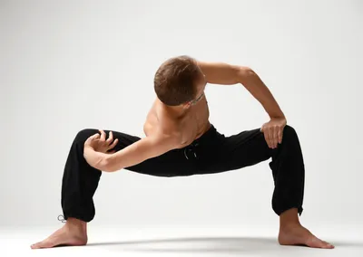 Йога, йога для начинающих, хатха, аштанга, айенгар, кундалини