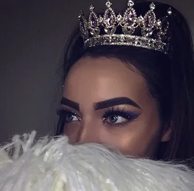 ✨fσllσw mє - ρɪитєяєѕт : šтαćιєкєατ✨ | Crown aesthetic, Stylish girl pic,  Beauty