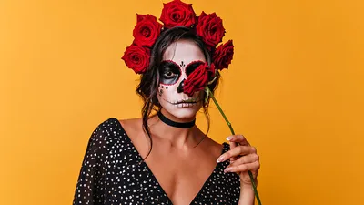 Макияж на Хэллоуин: как выглядеть страшно красиво | Mixnews