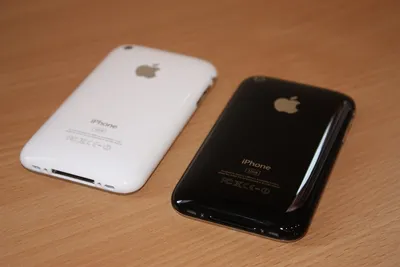 Using the iPhone 3GS in 2023 - YouTube