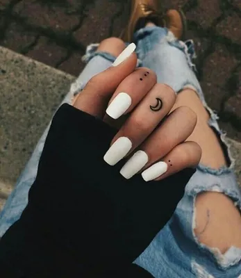 Маникюр on Instagram: “Оцени аву предыдущего человека по шкале от 1 до 10😘  Начнем с моей, оцени её! ✓ ⠀ @nattt… | Fashion nails, Yellow nails, Short  acrylic nails