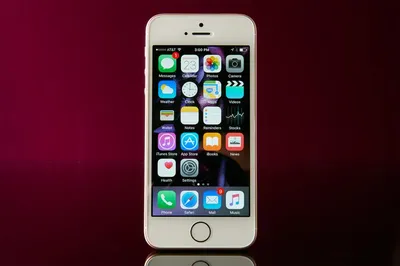 Apple iPhone SE (2022) review: small size, big value | Digital Trends