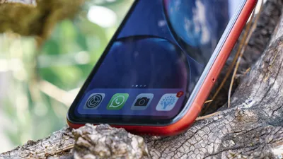 Apple iPhone XR: Pros And Cons