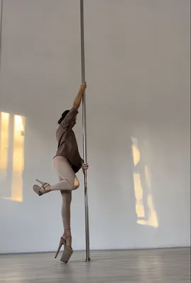 Pole Dance (Sport / Exotic) | Fabo Studio