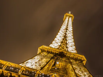 Скачать обои и картинки эйфелева башня, париж, франция, вечернее небо,  площадь, здание, красивый фон для рабочего стола в разрешении 3840x2160