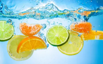 Картинки фрукты в воде, дольки апельсина, дольки лимона, вода, фрукти у  воді, часточки апельсина - обои 1920x1200, картинка №98148