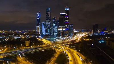 Обои город, здания, дороги, вид сверху, ночь, москва, россия картинки на рабочий  стол, фото скачать бесплатно