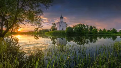 Обои на рабочий стол Церковь Покрова на закате, Владимирская область,  фотограф Виталий Левыкин, обои для рабочего стола, скачать обои, обои  бесплатно