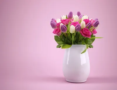 Обои на рабочий стол Цветы в вазе на розовом фоне, обои для рабочего стола,  скачать обои, обои бесплатно