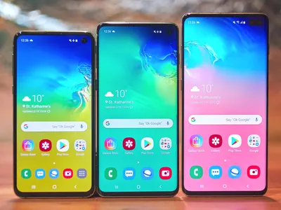 You Need These Wallpapers That Embrace Your Galaxy S10 Display Cutout