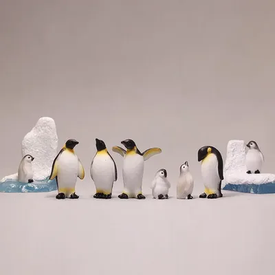Пингвин на животе | Обои для рабочего стола