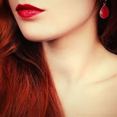 Красивые фото рыжей девушки на аву в ВКонтакте - 20 картинок