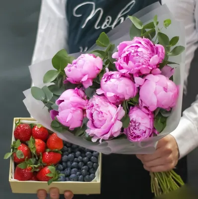 Розово-сиреневые цветы в коробке: обои с цветами, картинки, фото 1600x1200