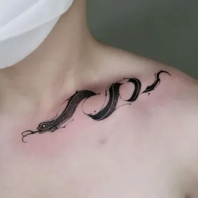 Тату Тольятти |Tattoo artist on Instagram: “Полностью зажившая ❤️” тату на  ключицах | Маленькие татуировки, Женские татуировки, Татуировки линии