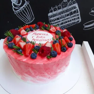 Торт Торт на юбилей с шоколадным декором и свежей ягодой по цене 1 700 ₽ -  заказать торт в Воронеже | Баранкин кондитерская, кулинария