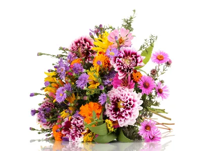 Красивый букет цветов в вазе на белом фоне - обои для рабочего стола,  картинки, фото