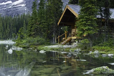 Уютный дом на берегу озера - красивые фото