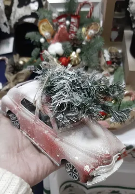Новогодняя елка на крыше: праздничный автомобиль заметили на дорогах Самары  - KP.RU