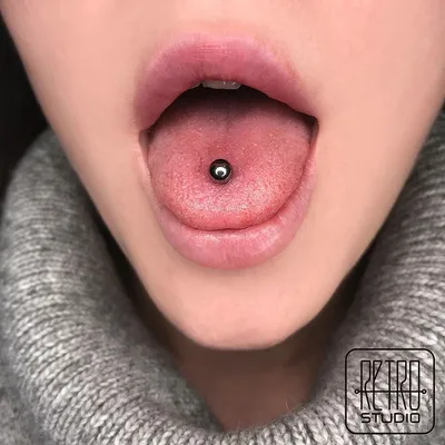 Прокол языка, пирсинг языка, штанга в языке, tongue piercing, пирсинг,  красивый пирсинг, пирсинг Тюмень, пирсинг в Тюмени | Tatoo