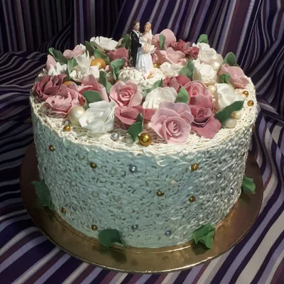 Свадебный торт на заказ в Москве в сети пекарен SeDelice