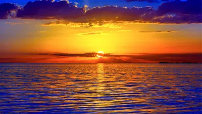 Романтичный вечер на море на заходе солнца Стоковое Фото - изображение  насчитывающей купая, биографической: 105503752