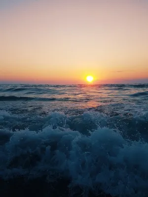 Море и пляж в вечернем вида на море и вечером Стоковое Фото - изображение  насчитывающей ладонь, перемещение: 176530250