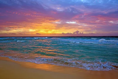 Закат на море, вечерний пейзаж, красивое небо над морским прибоем Stock  Photo | Adobe Stock