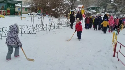 Зимние забавы» в Звенигороде: дети играли в забытые народные игры и плясали  всем двором